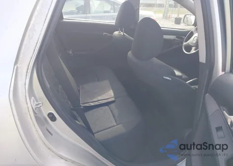 2010 Toyota Matrix z USA, uszkodzony, nr VIN 2T1KU4EEXAC329689